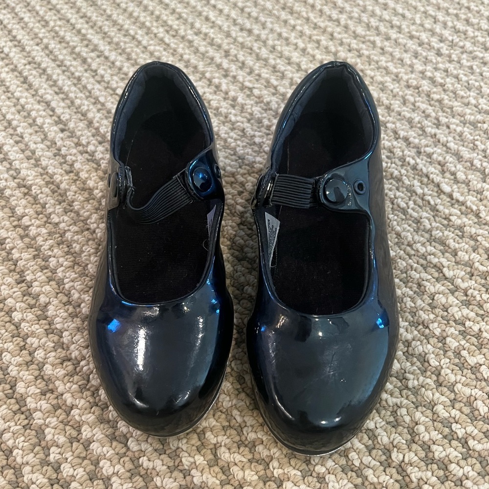 Girls Leo black patent tap shoes sz 13